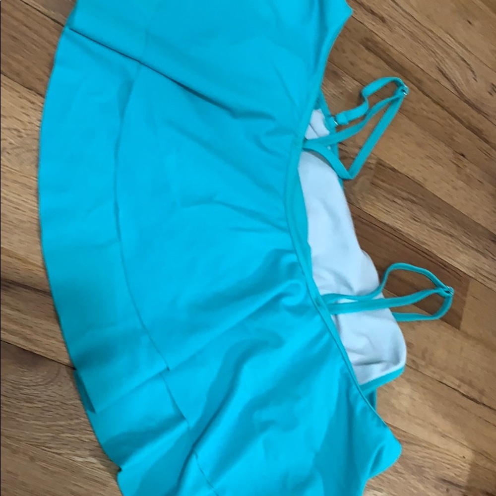 Women’s swimsuit top